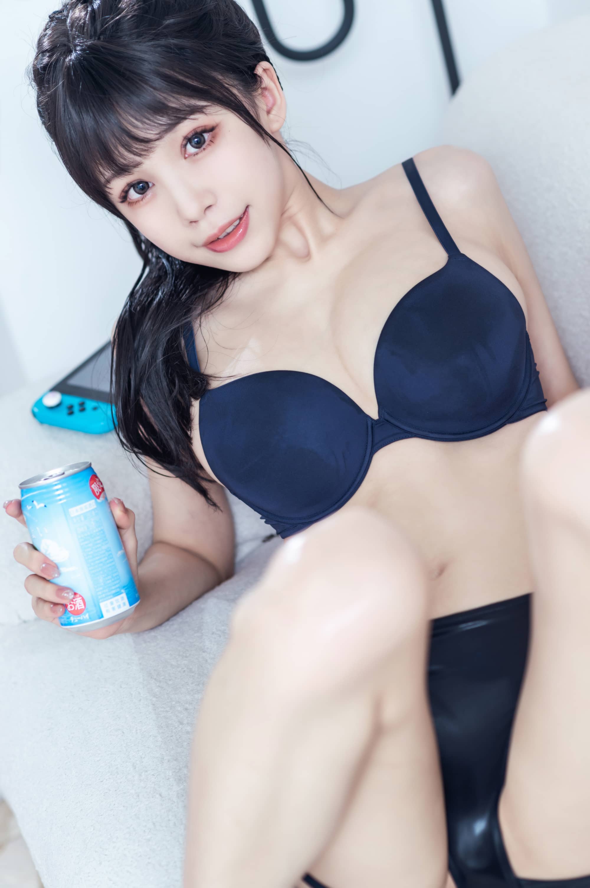 水淼aqua NO.090 – 运动内衣 [41P 1V]