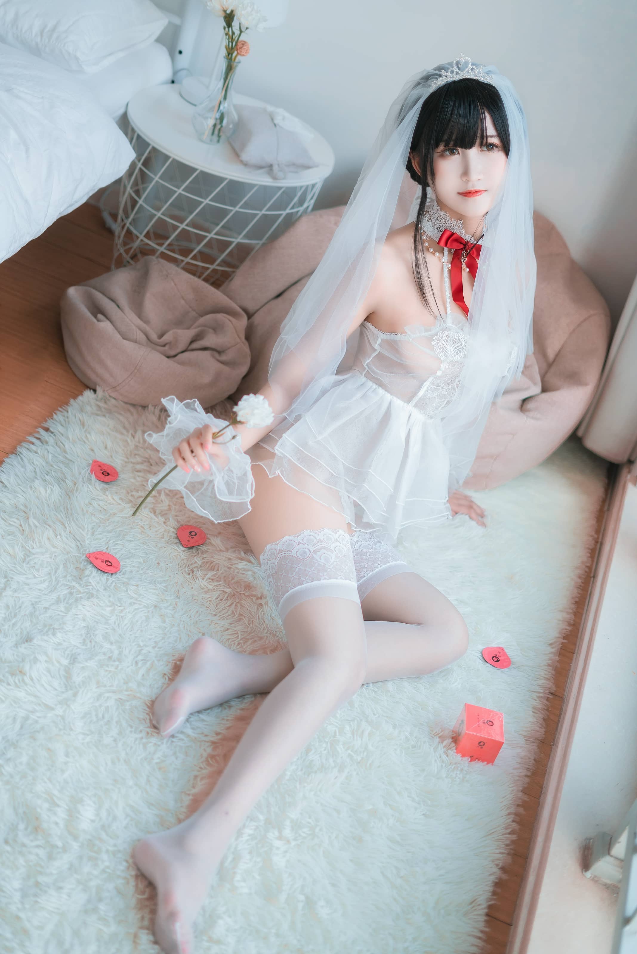 三度_69 NO.042 – 婚纱孔雀翎 [24P]