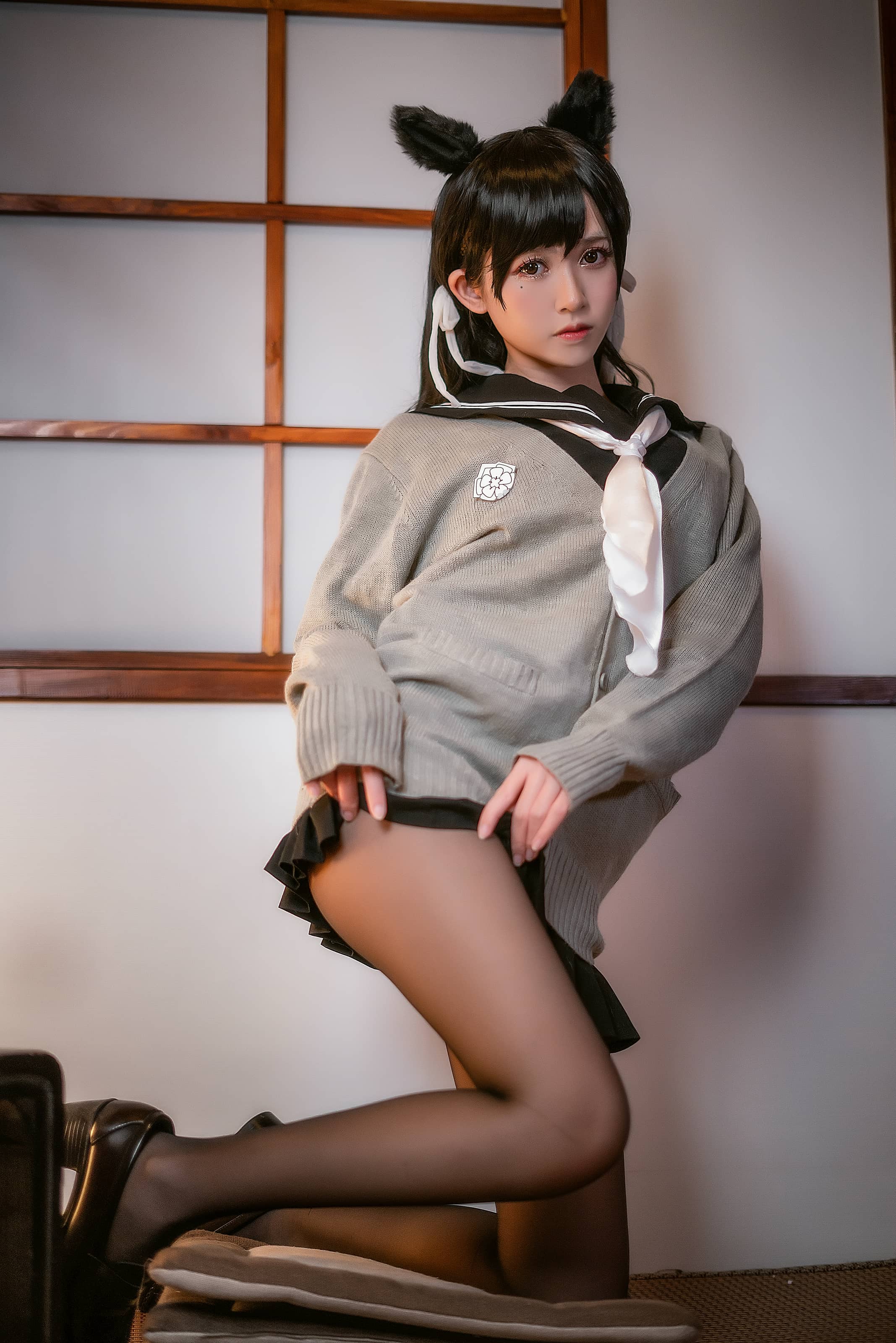 鳗鱼霏儿 NO.012 – 碧蓝航线 校服 [14P]