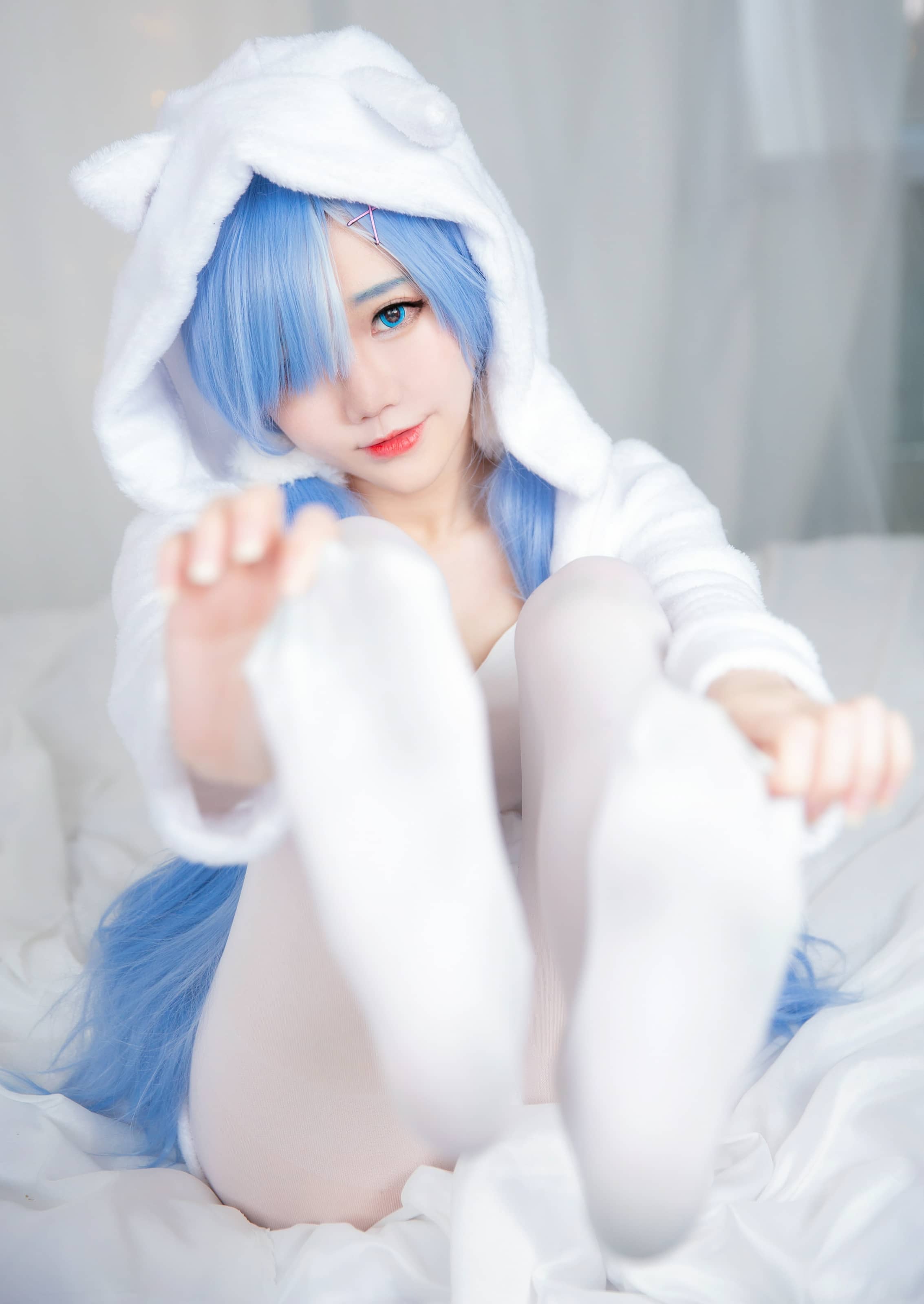 Sally Dorasnow NO.032 – Rem White Kitty [49P]