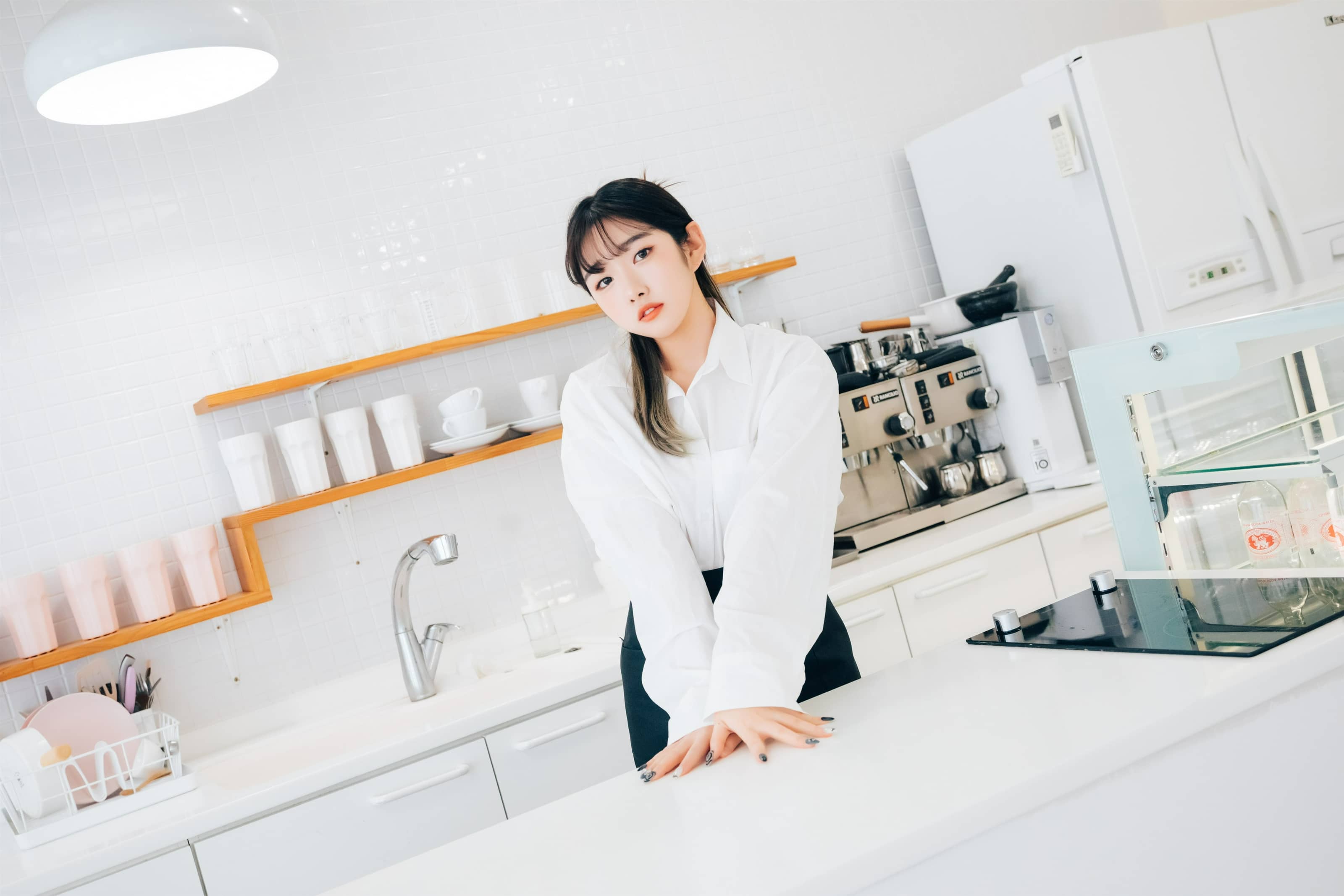 SonSon(손손) NO.026 – [Loozy] Nude Apron [110P]