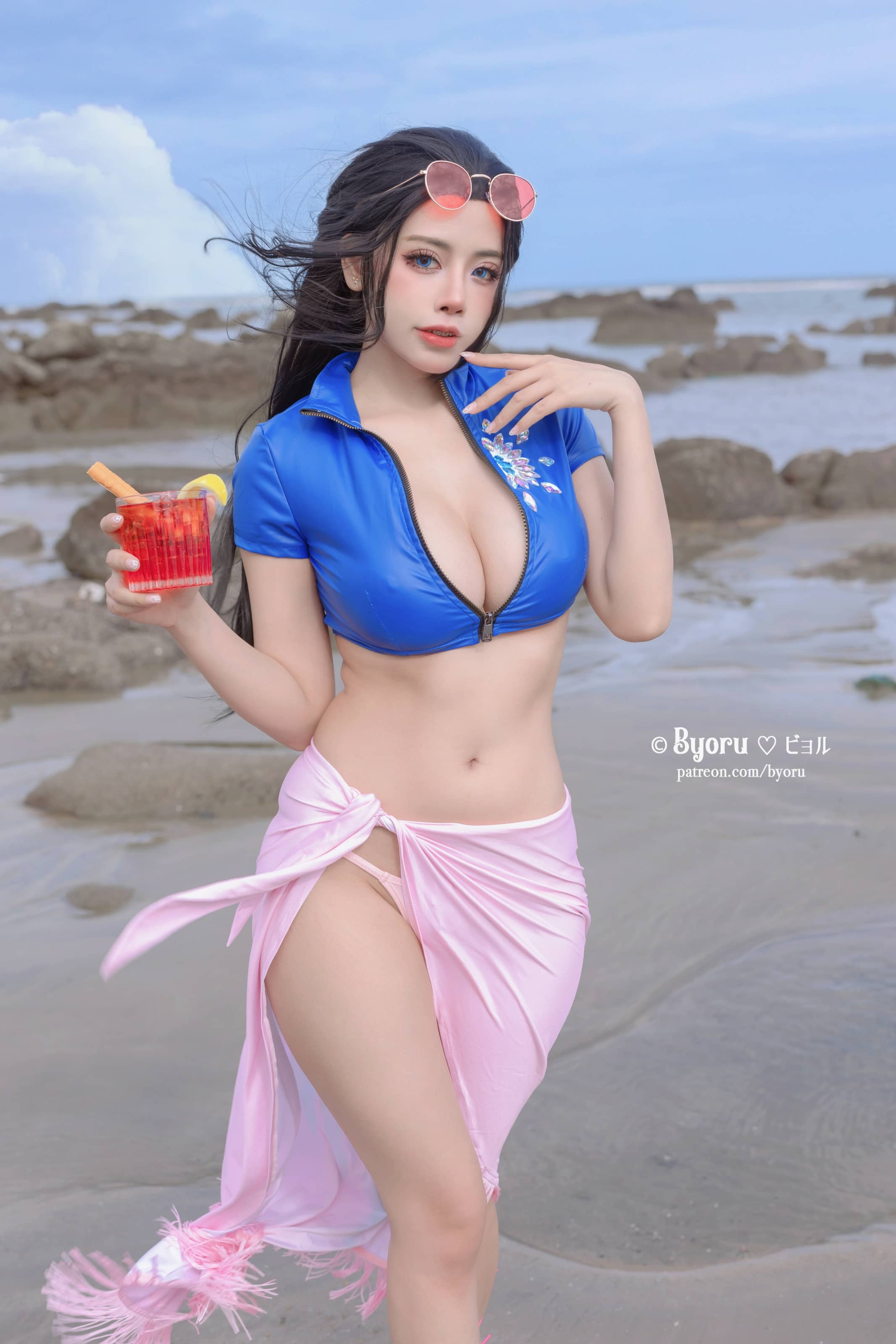 Byoru NO.080 – Nico Robin [30P]