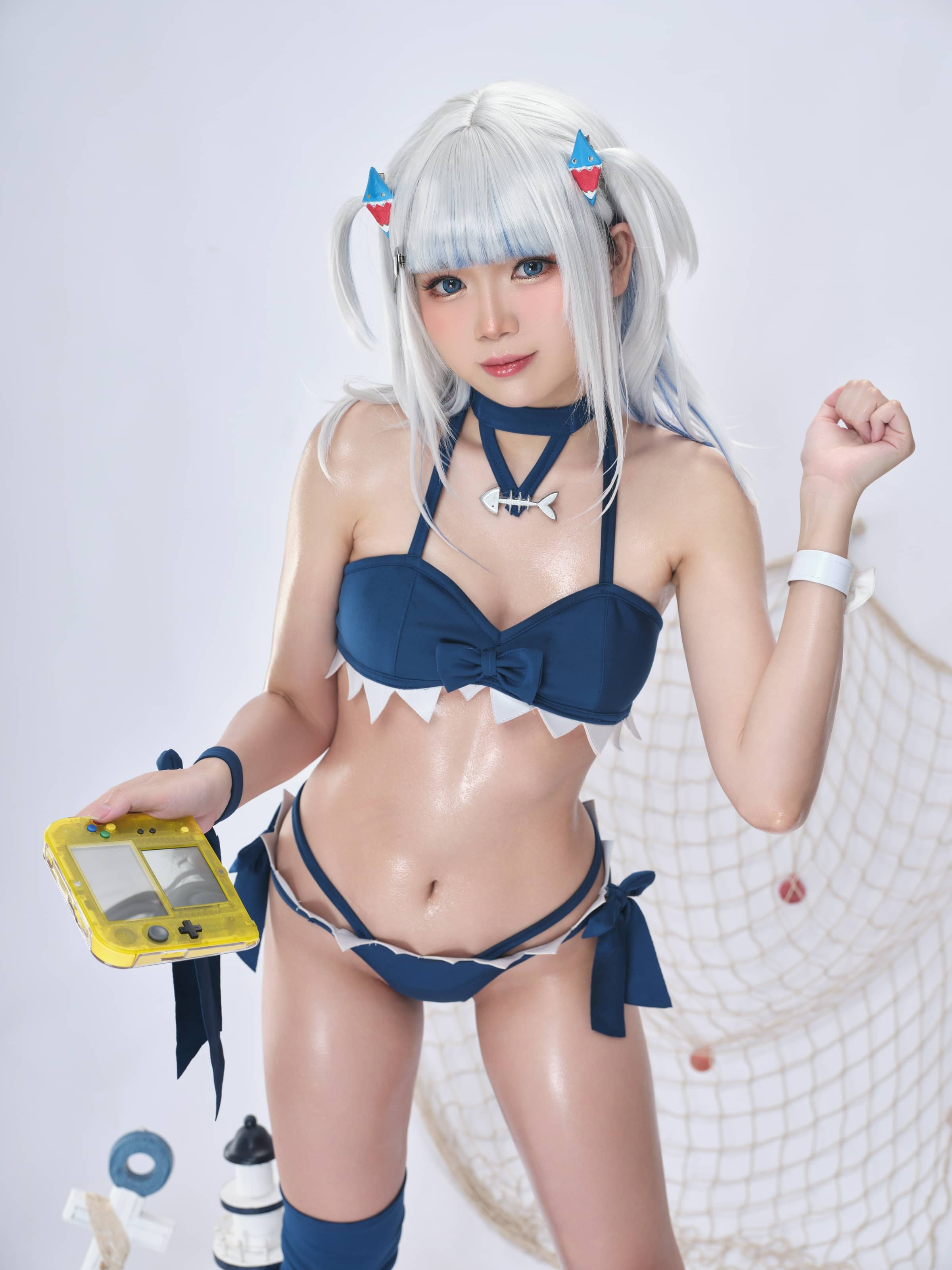 ZinieQ NO.087 – Hololive Gawr Gura Swimsuit [26P 2V]