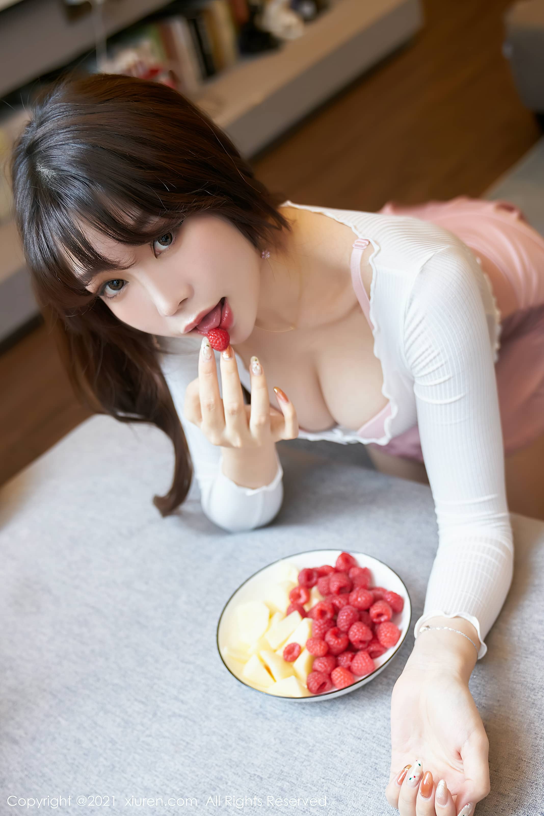 秀人网合集 NO. – 2021.04.25 No.3344 芝芝Booty [71P]